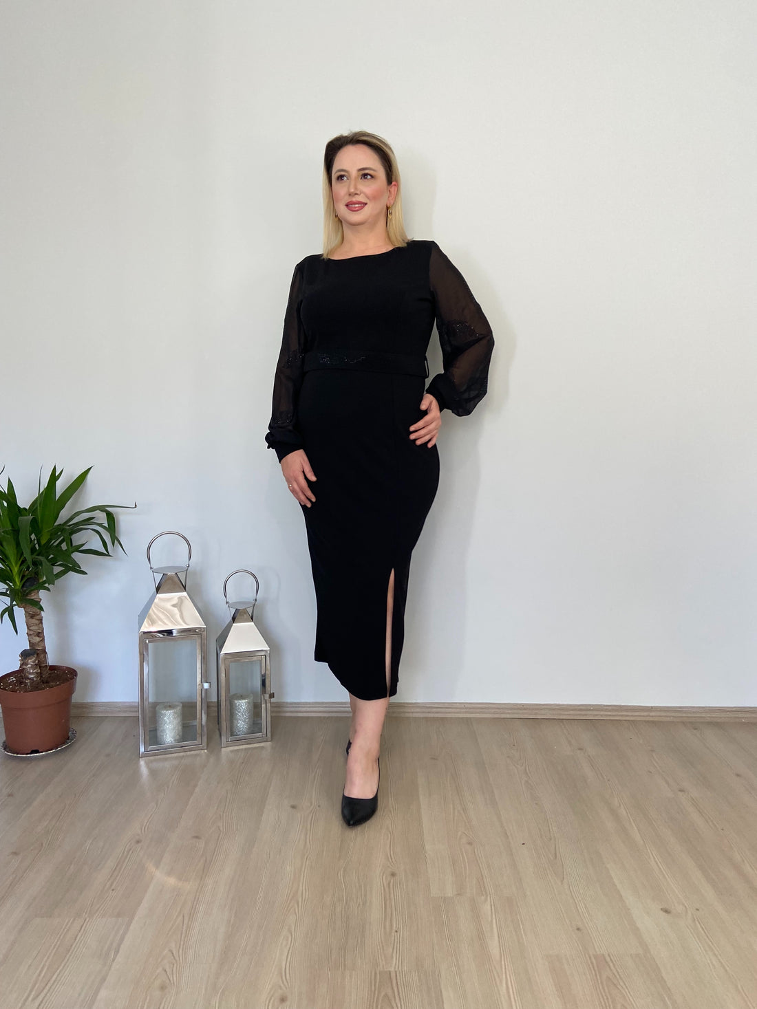 Siyah Kol Şifon Detaylı Abiye Elbise