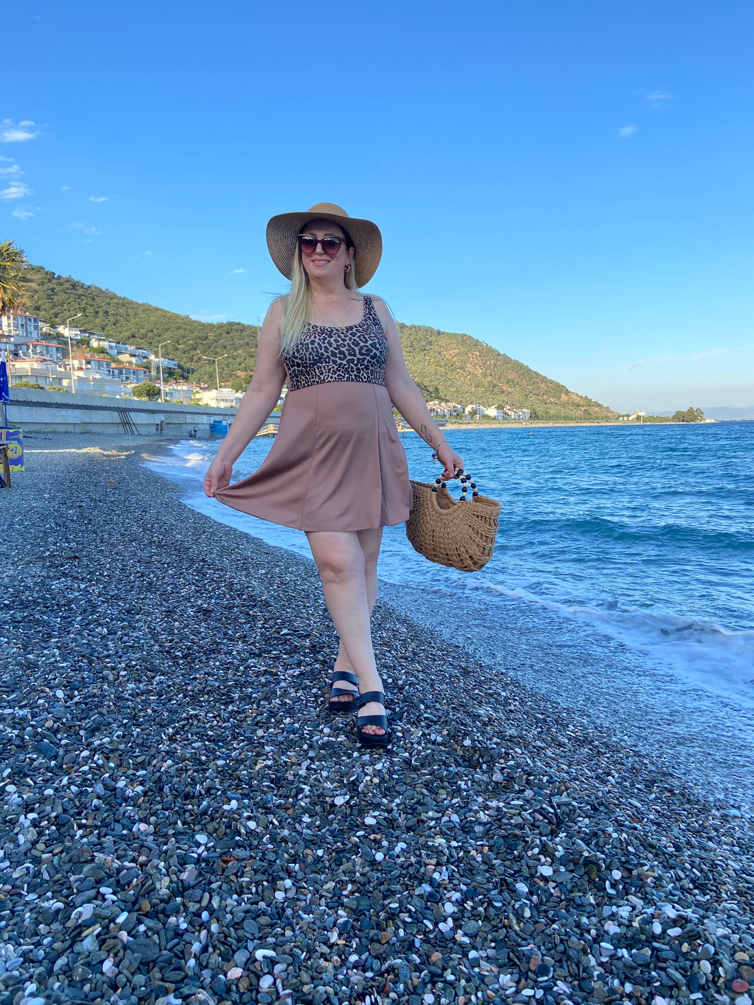 ŞORTU KAHVE LEOPAR DESEN ELBİSE MAYO