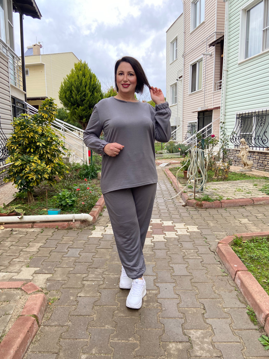 Gri Renk Eşofman Takımı