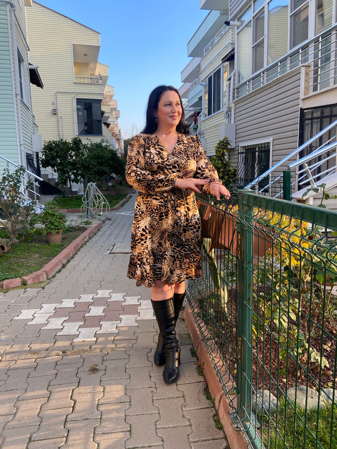 Yılan Desen Kruvaze Yaka Balon Kol Büyük Beden Esnek Elbise