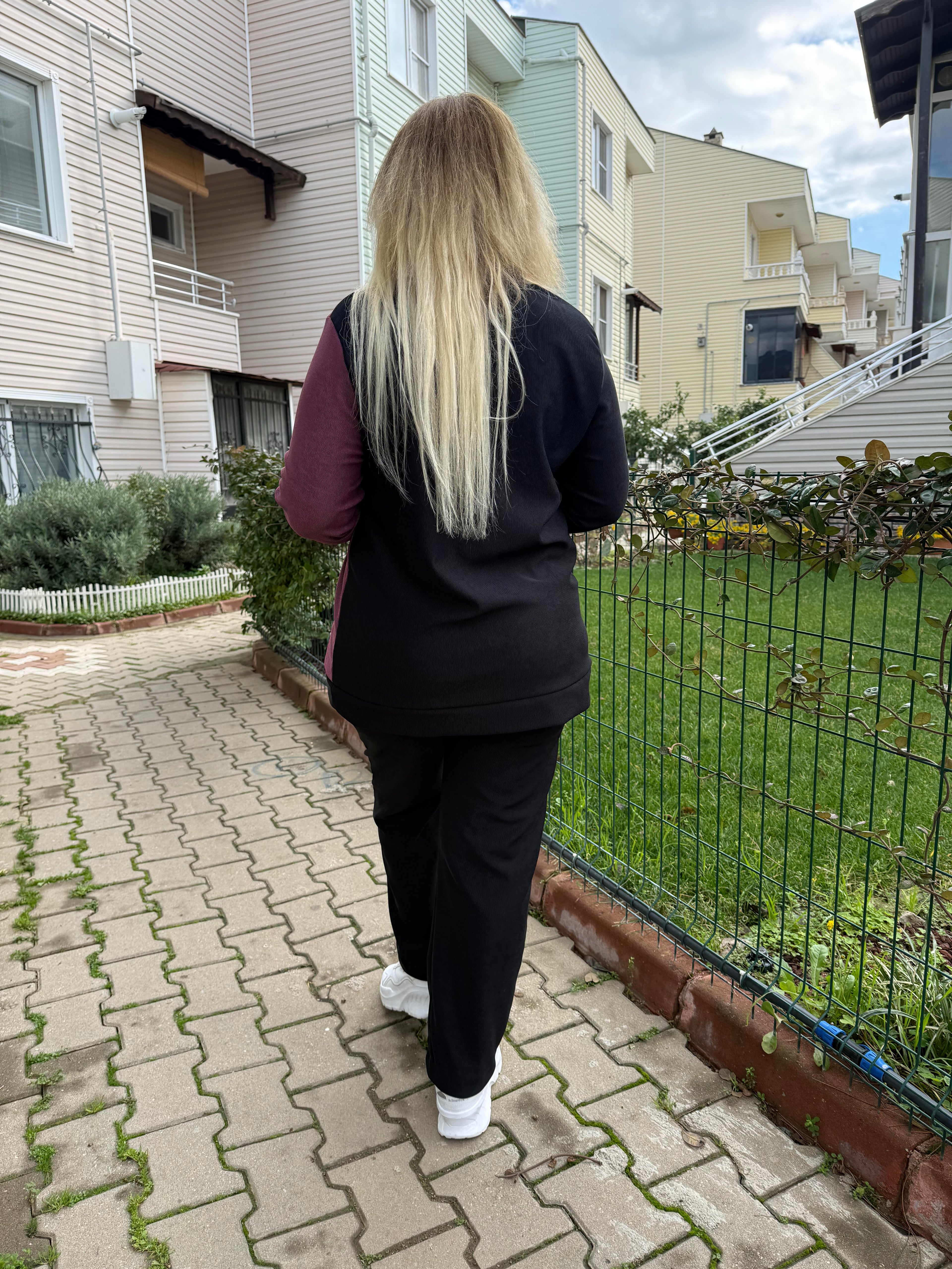 Büyük Beden Siyah - Bordo Garnili Eşofman Takımı