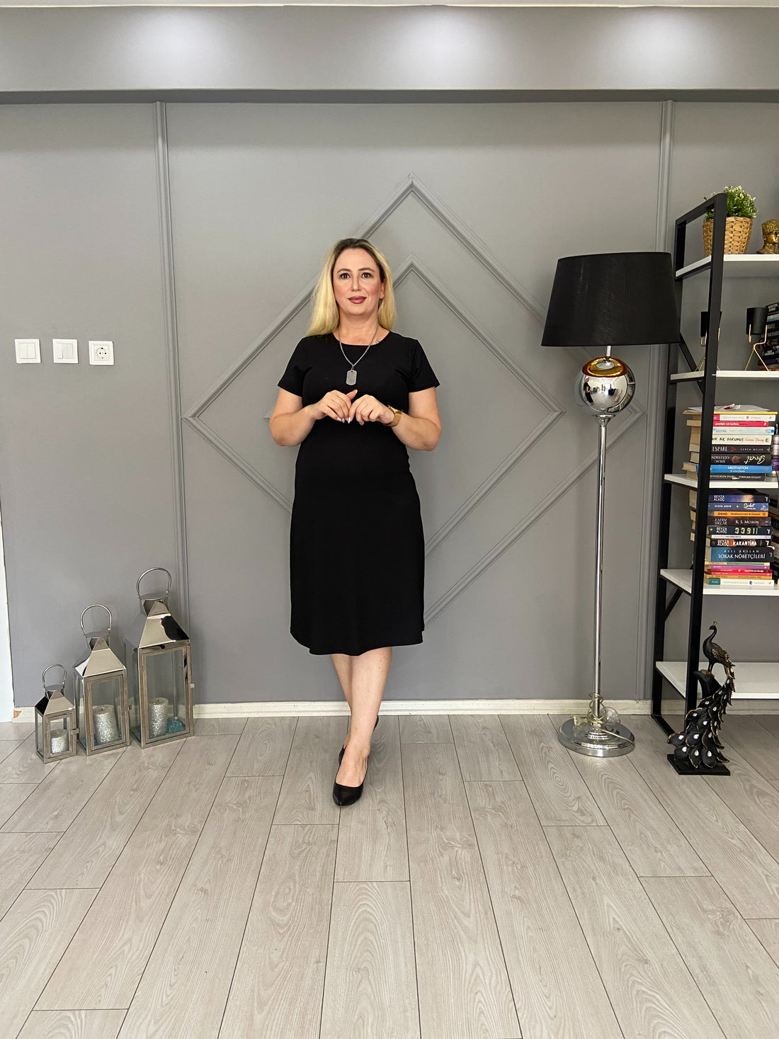 Siyah Bürümcük Kumaş Elbise