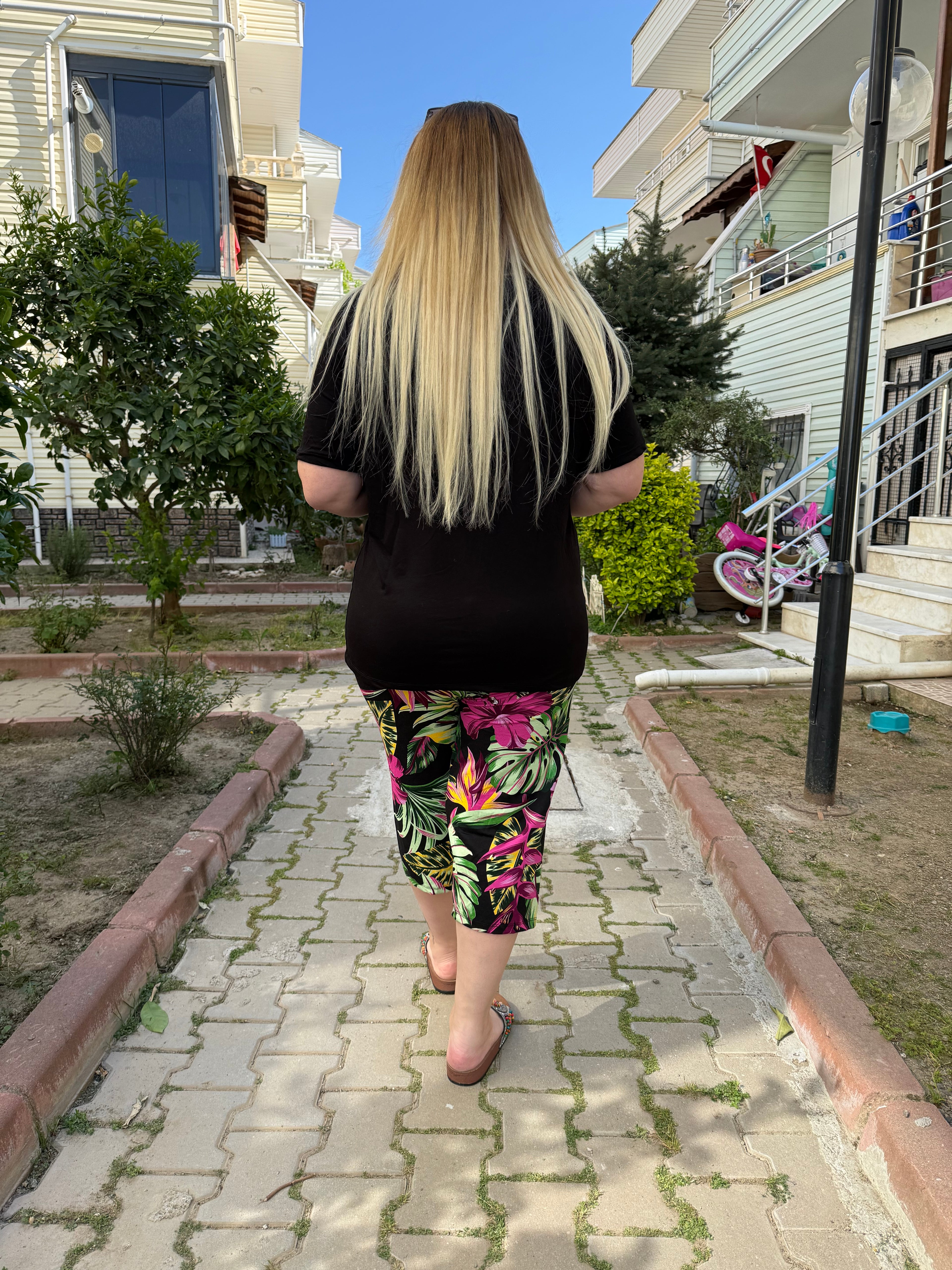 Siyah Yaprak Desenli Penye Kapri Takım