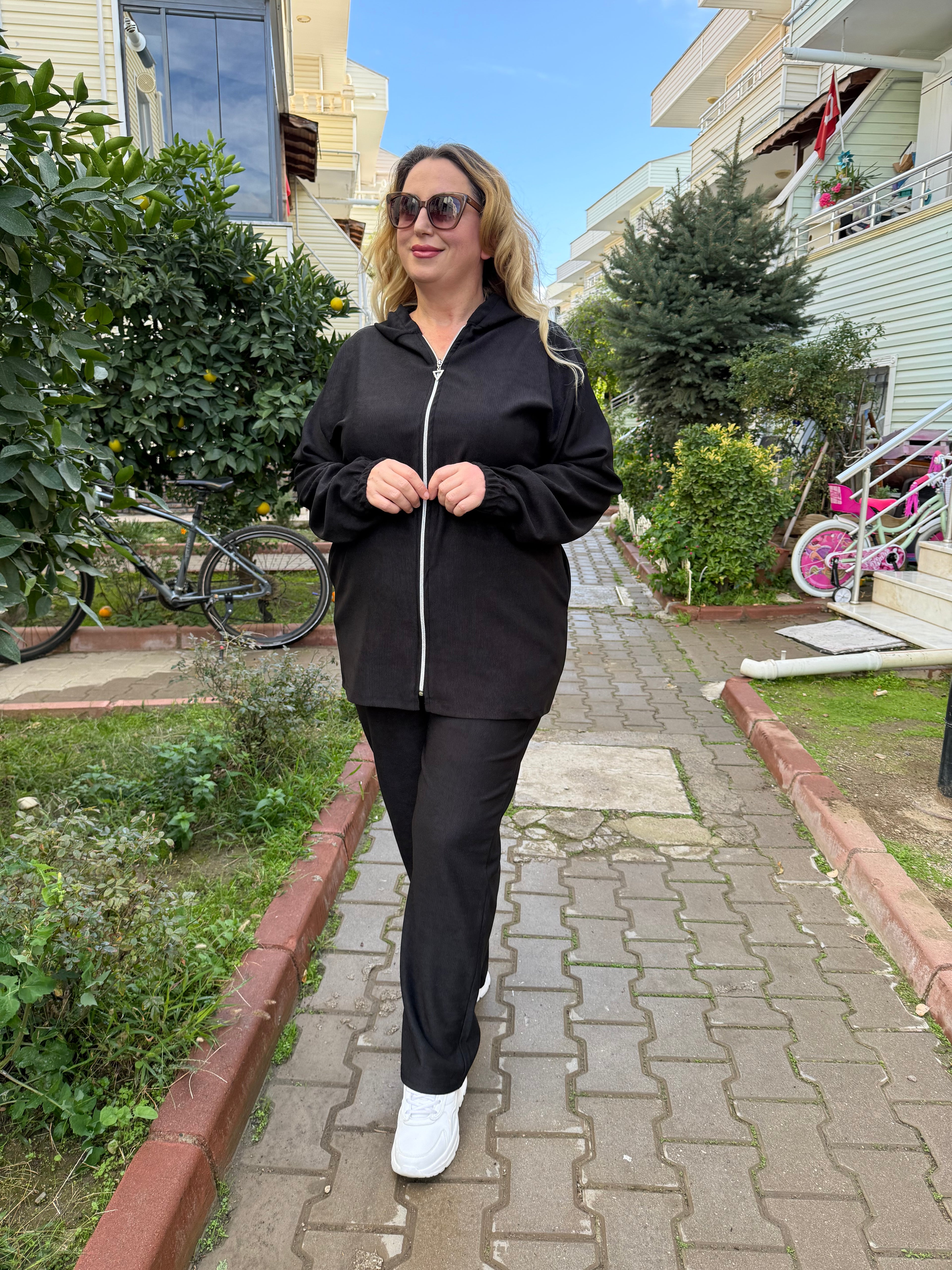 Kadın Fitilli Siyah Eşofman Takımı