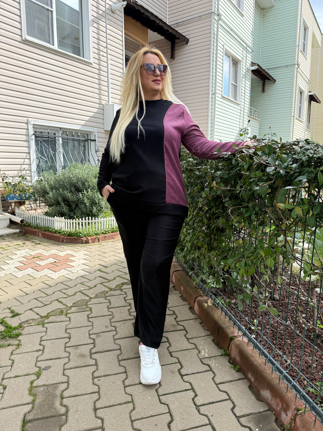 Büyük Beden Siyah - Bordo Garnili Eşofman Takımı