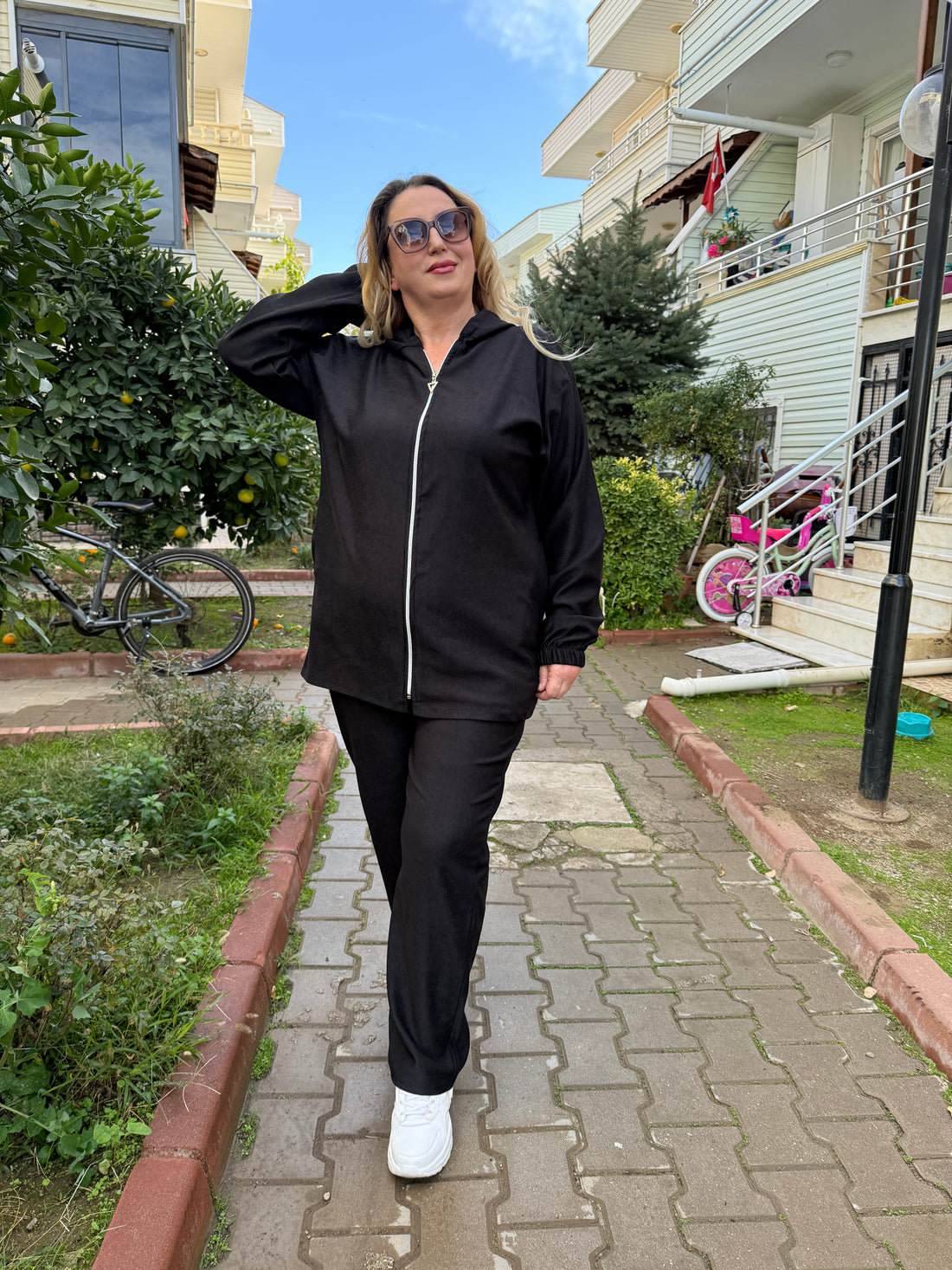 Kadın Fitilli Siyah Eşofman Takımı