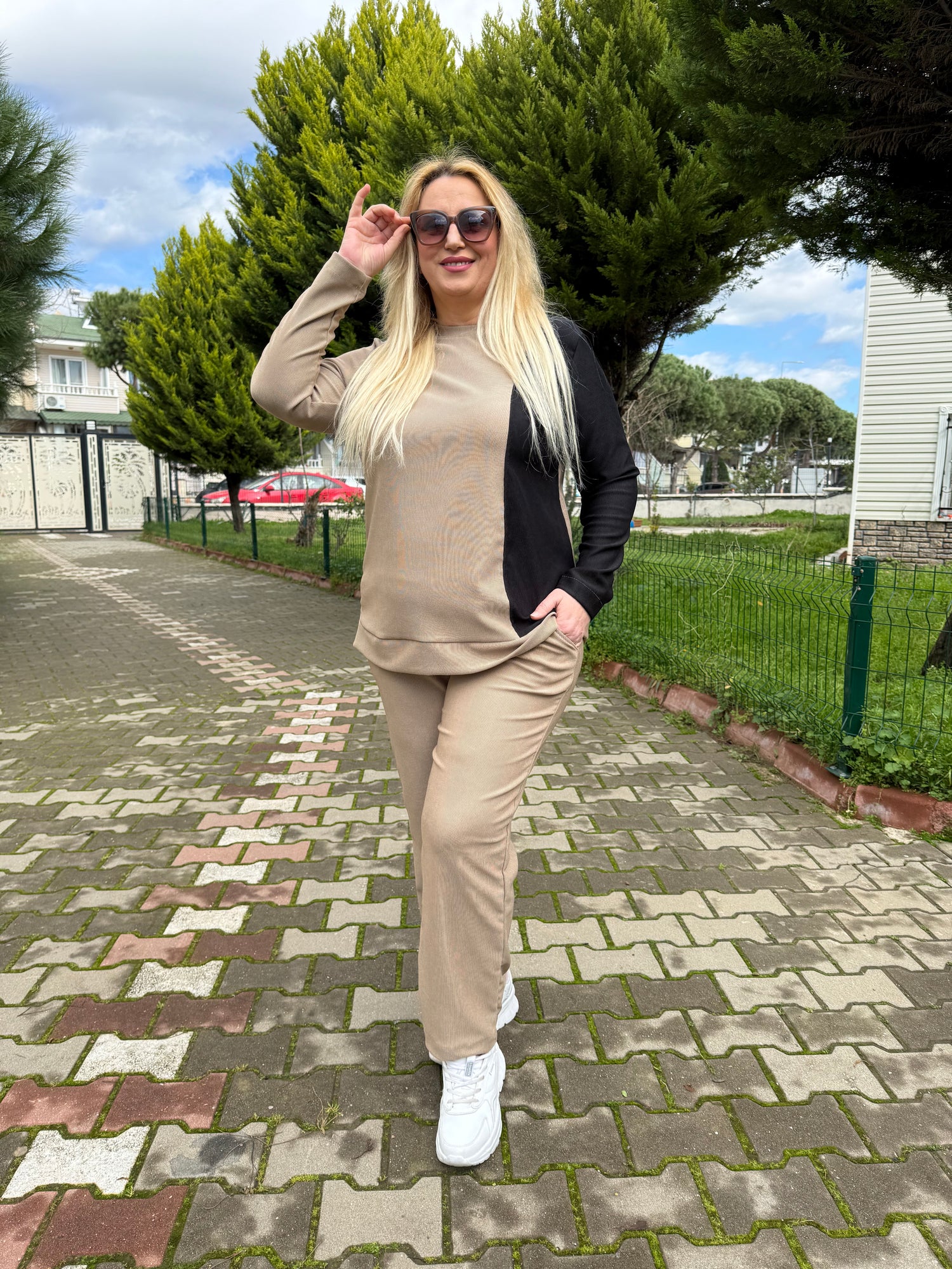 Büyük Beden Siyah - Bej Garnili Eşofman Takımı