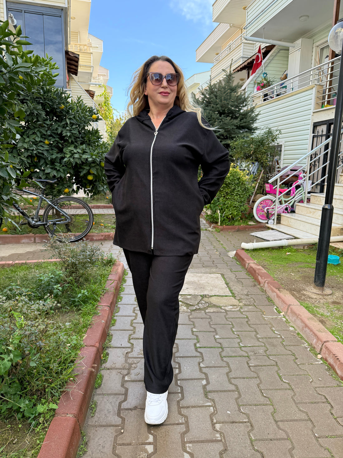 Kadın Fitilli Siyah Eşofman Takımı