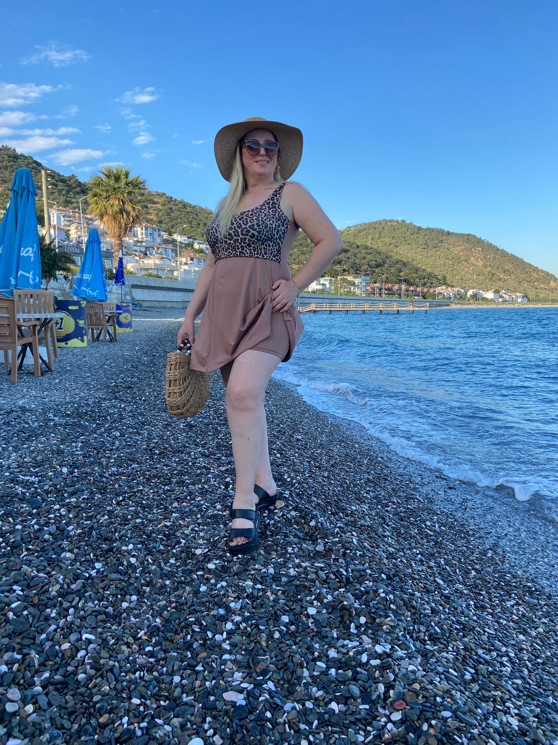 ŞORTU KAHVE LEOPAR DESEN ELBİSE MAYO