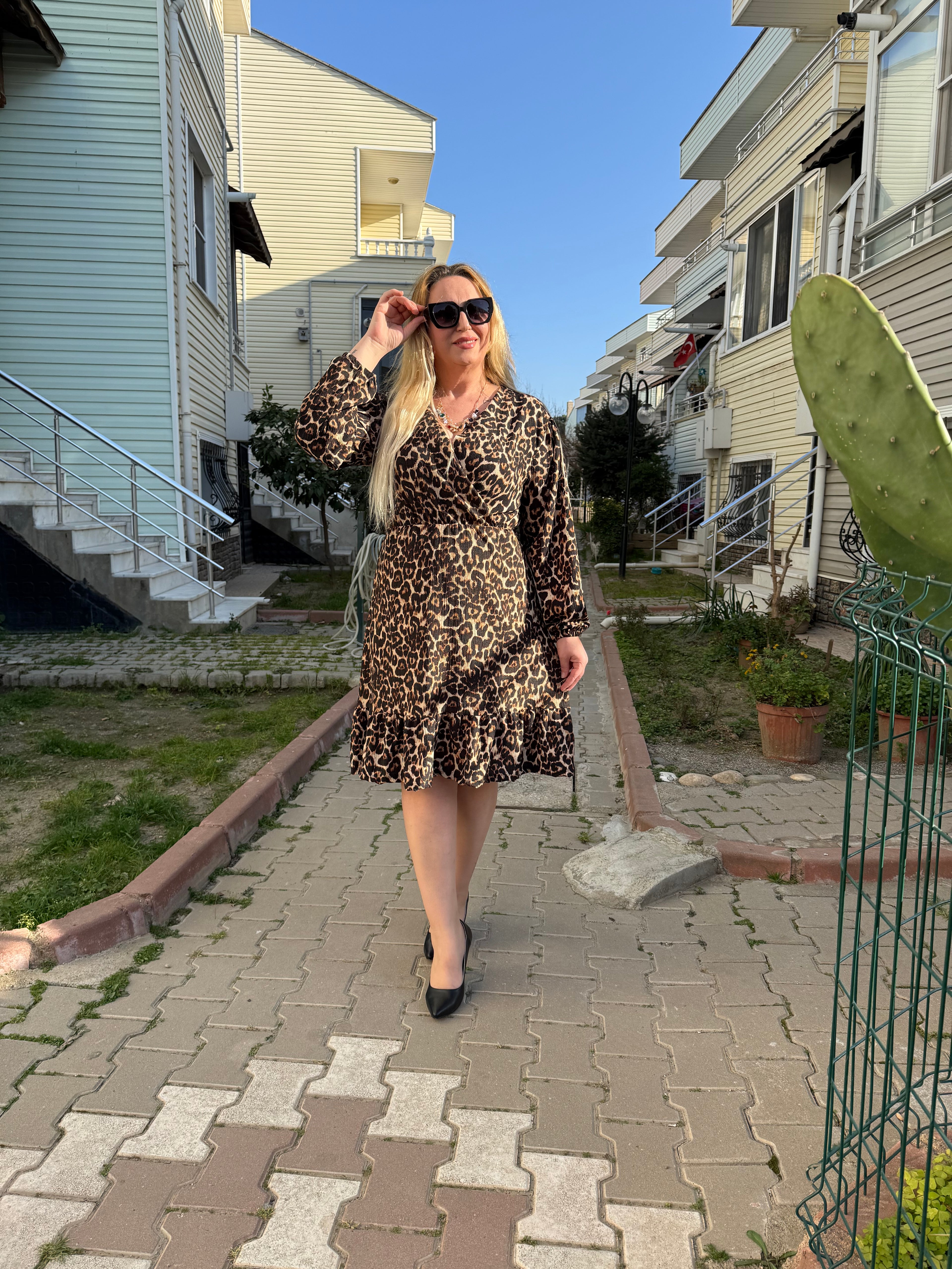 Kravuze Yaka Büyük Beden Leopar Desenli Elbise