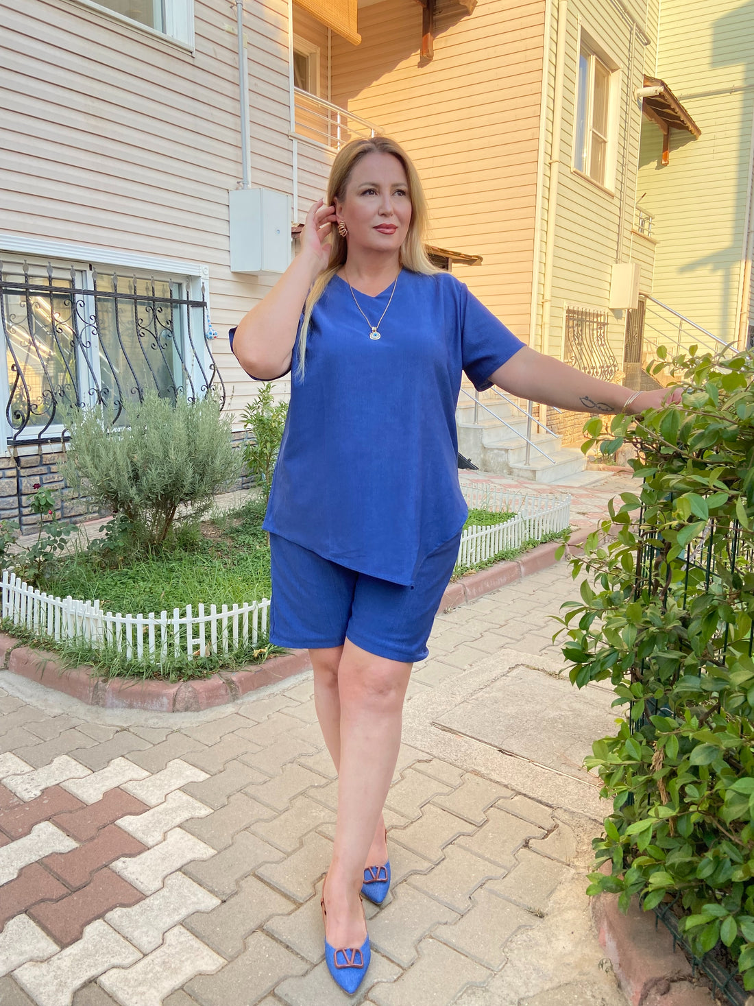 Mavi Cepli Şortlu Takım