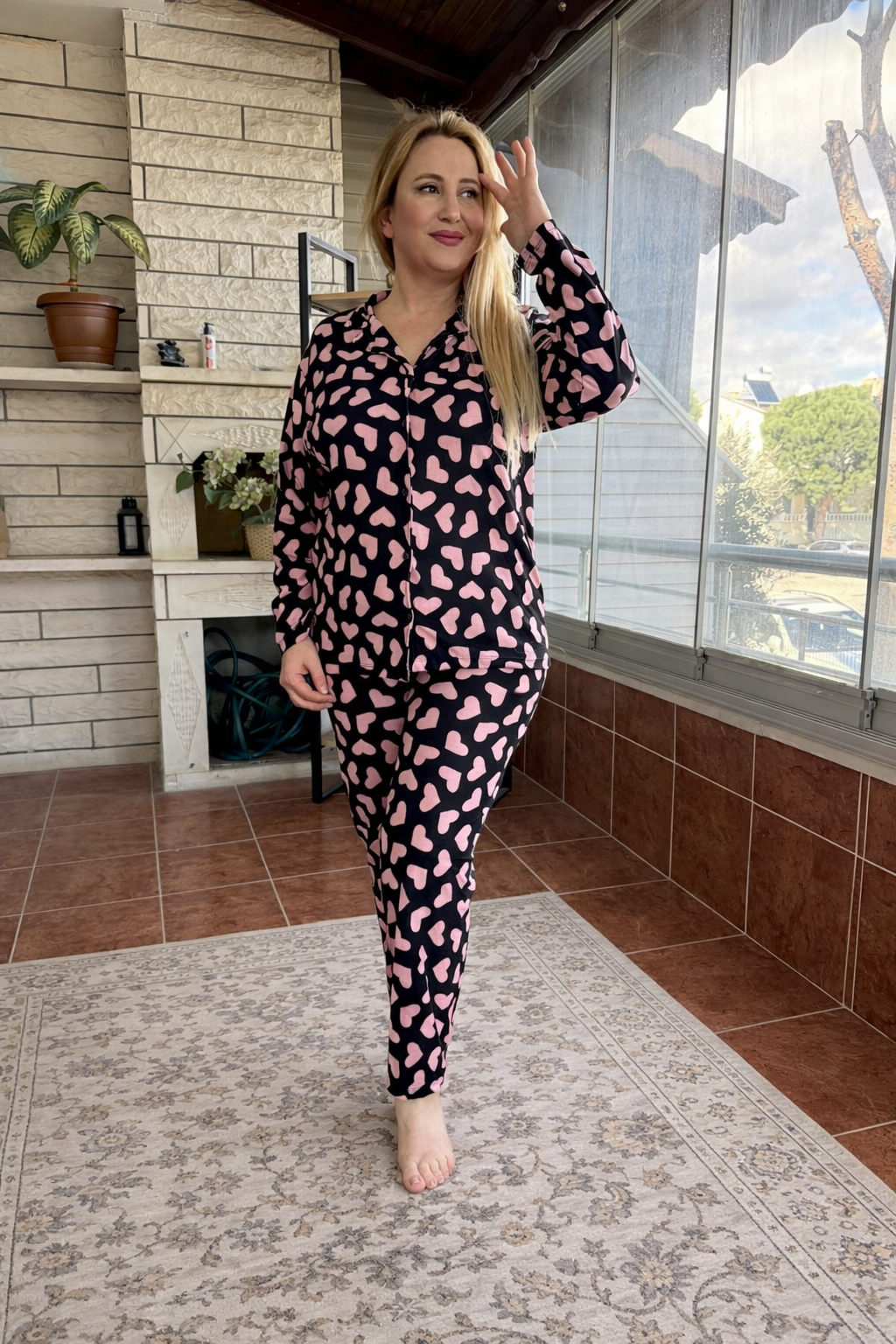 Siyah Kalp Desenli Rahat Kalıp Pijama Takımı